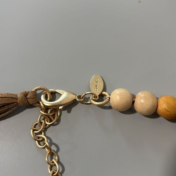 Chico’s brown wooden beaded chunky statement necklace - Picture 2 of 5